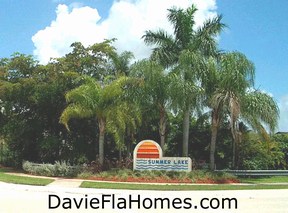 Summer Lake homes in Davie Florida